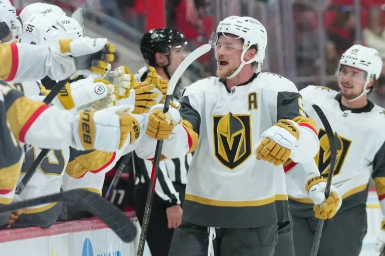 Blackhawks vs Golden Knights Prediction Game 3