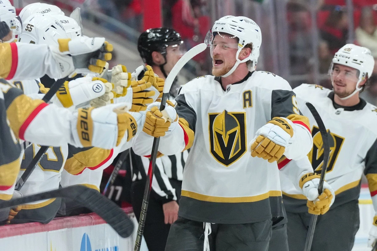 Blackhawks vs Golden Knights Prediction Game 3